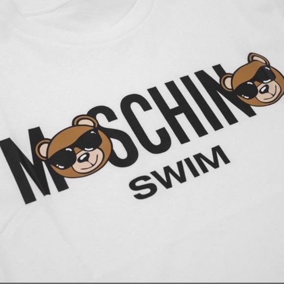 Gender Neutral Moschino TShirt🐻 - Picture 2 of 10